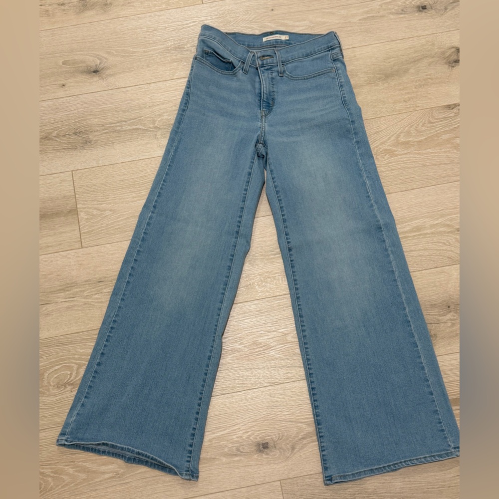 Levi’s Light Blue Women's wide leg jeans